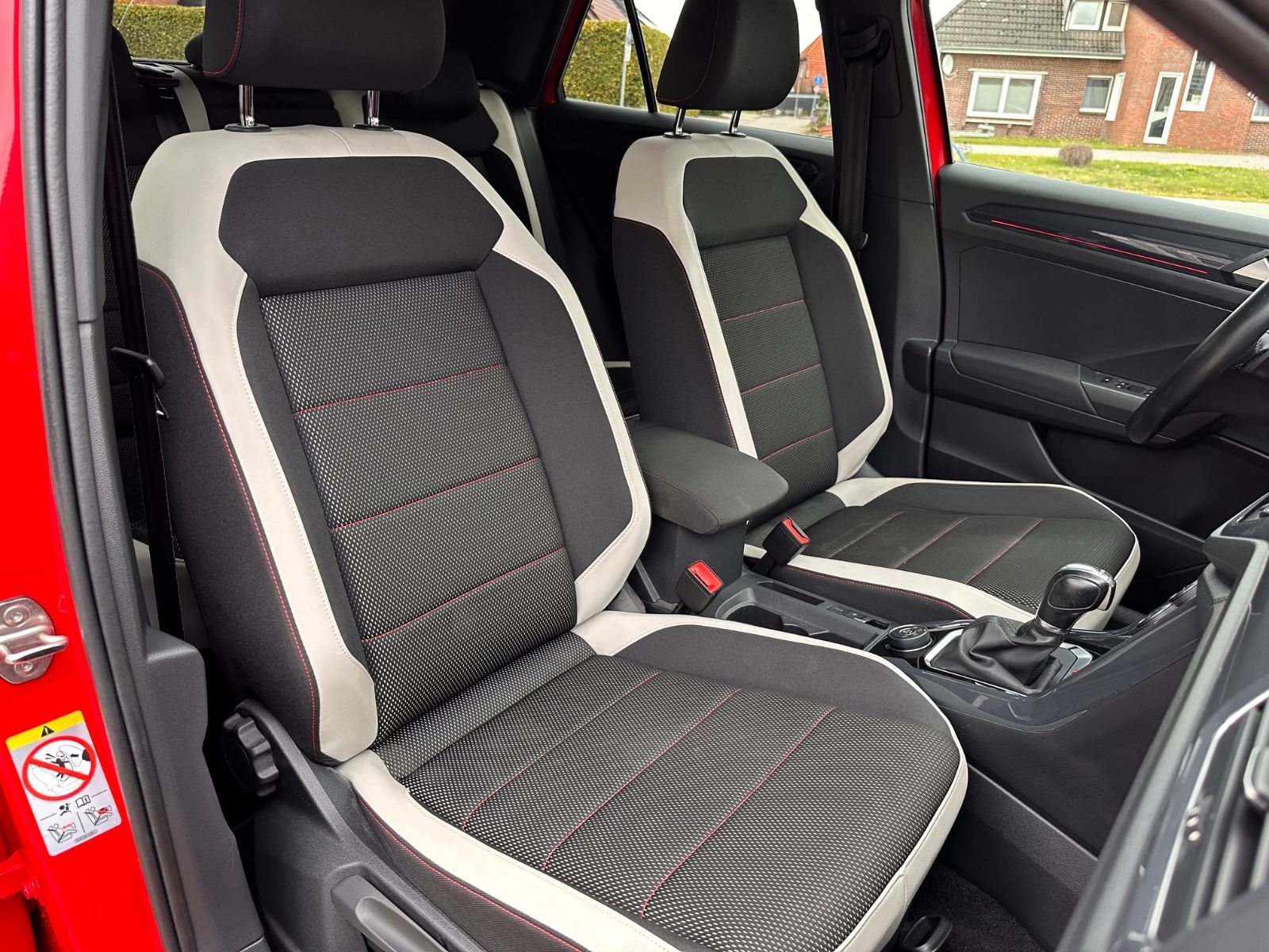Fahrzeugabbildung Volkswagen T-Roc Sport 2.0 TSI 4Motion DSG LED/ACC/PDC/SHZ