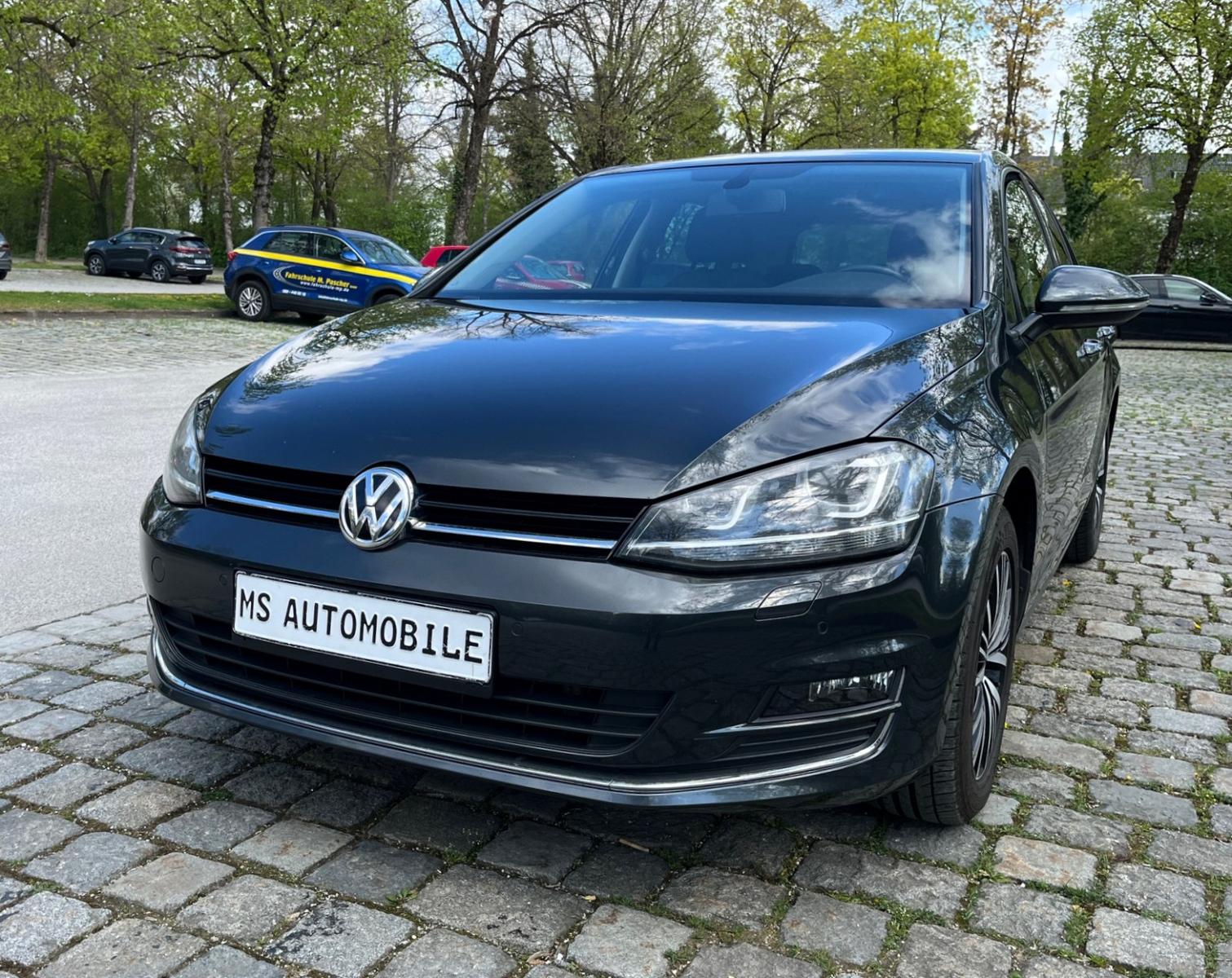 Volkswagen Golf VII Allstar 4Motion HU-AU & Service NEU
