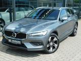 Volvo V60 Cross Country B4 D AWD Geartronic Pro - Volvo V60 Cross Country: mit Anhängerkupplung