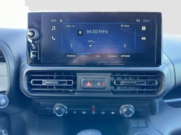 Fotografie des Opel Combo E Klima AHK Allwetterreifen