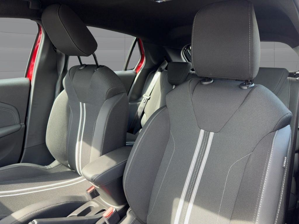 Fahrzeugabbildung Opel Corsa GS, Allwetterreifen, RFK, SHZ, LHZ