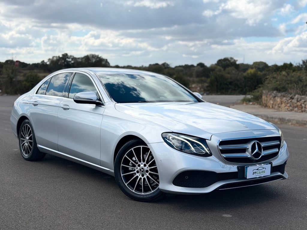 Image of Mercedes-Benz E 220