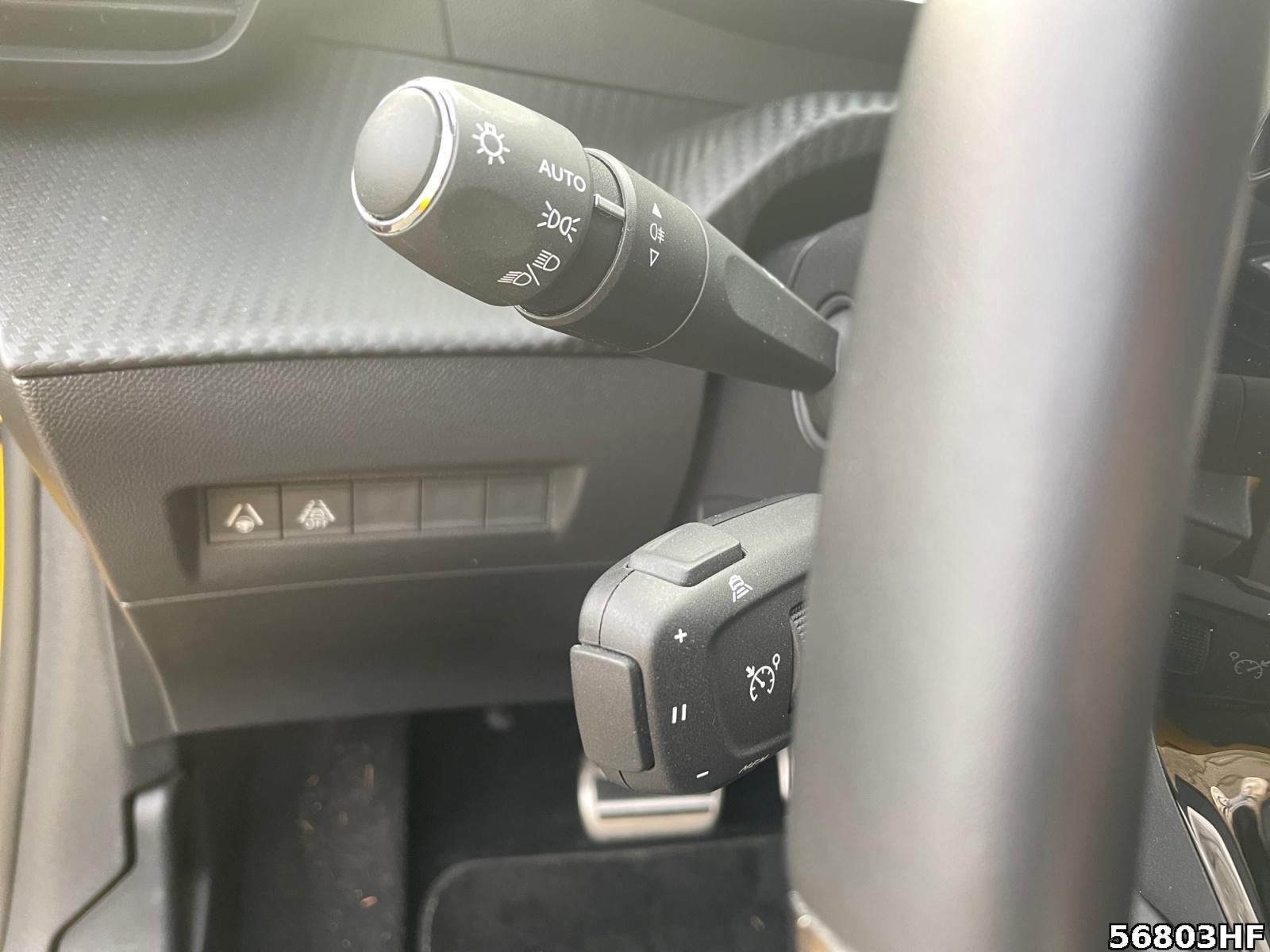 Fahrzeugabbildung Peugeot e-208 GT *ACC*LED*PDC+CAM*NAVI*CARPLAY*