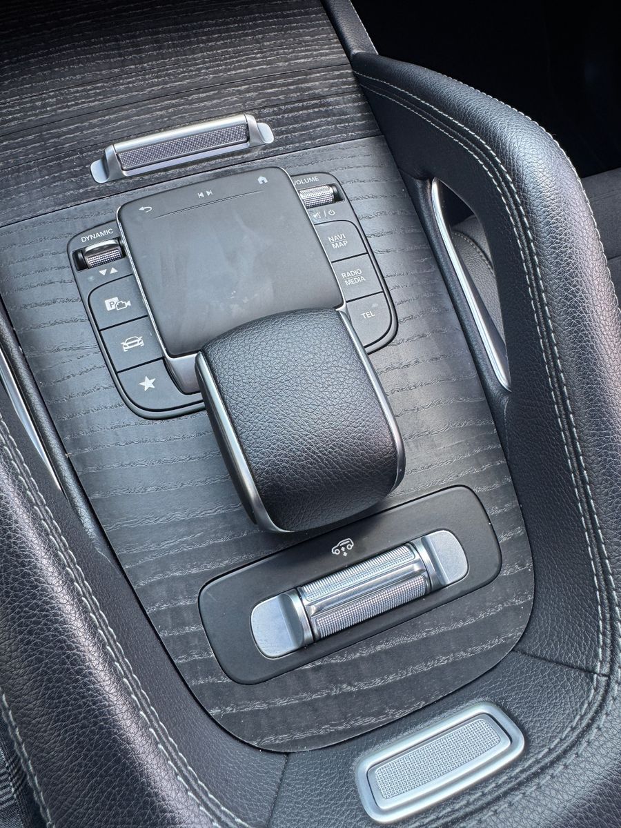 Fahrzeugabbildung Mercedes-Benz GLE 400 d Coupe AMG LINE PANO AIRMATIC 21 ZOLL