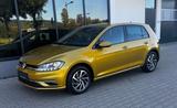 Volkswagen Golf 7 Sound*WENIG KM*AUTOMAT*APPLE*NAVI*SHZ*AHK - mit Benzin-Antrieb: Gelb, Limousine