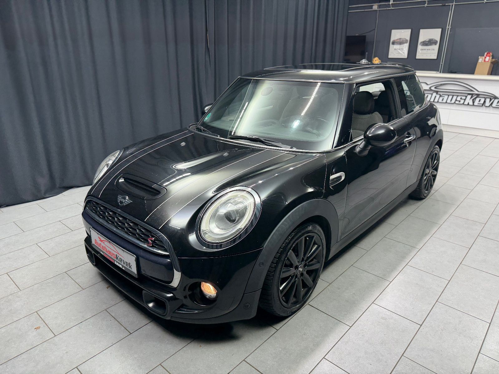 Fahrzeugabbildung MINI MINI Cooper S |1.HAND|AUTOMATIK|PANO
