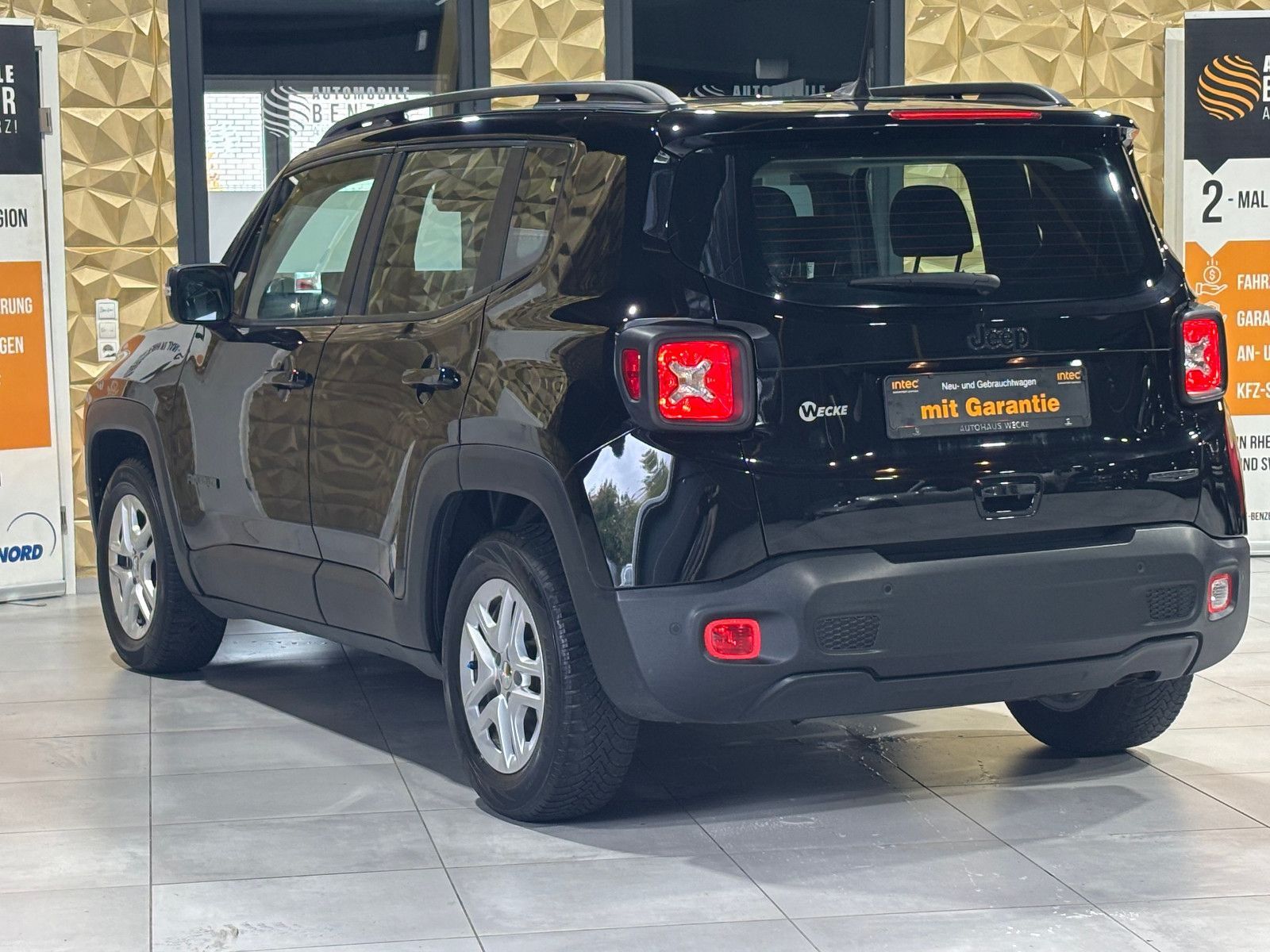 Fahrzeugabbildung Jeep Renegade Longitude//AMBIENTE/APPLE