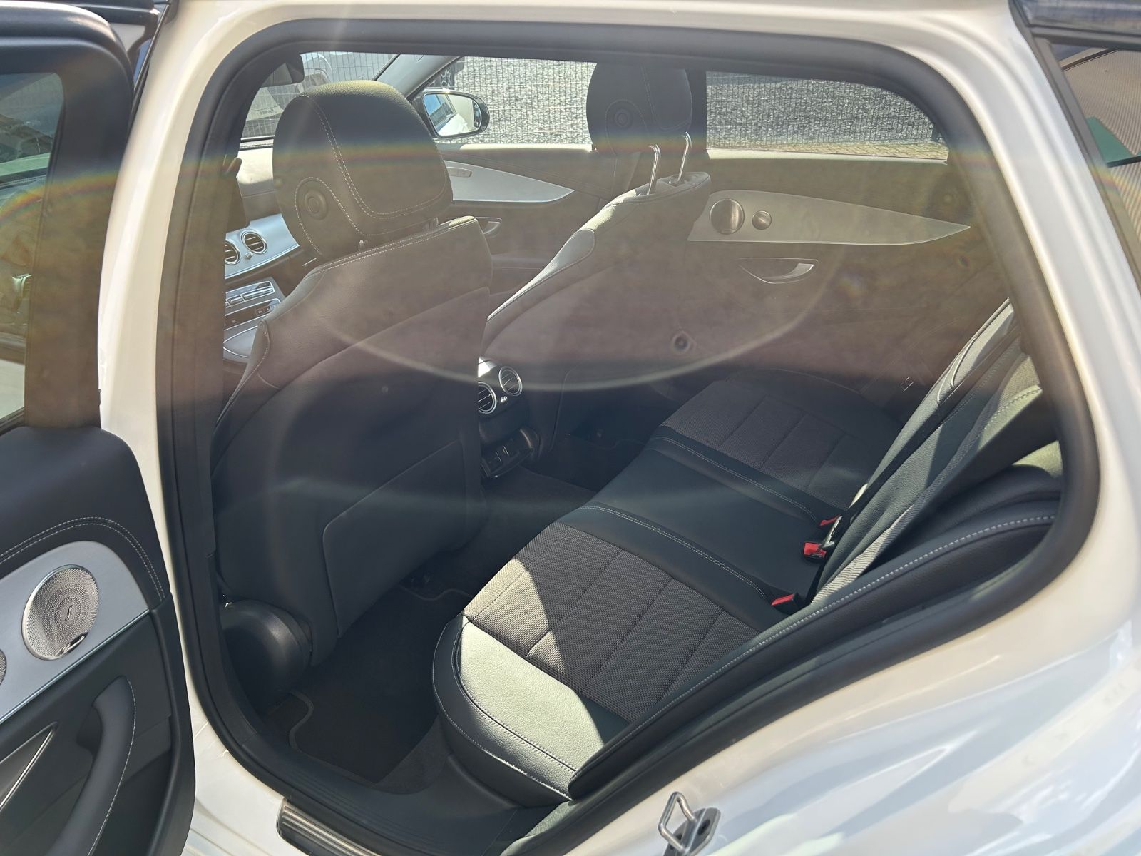 Fahrzeugabbildung Mercedes-Benz E 220  T d  Night Paket Pano Navi Kamera