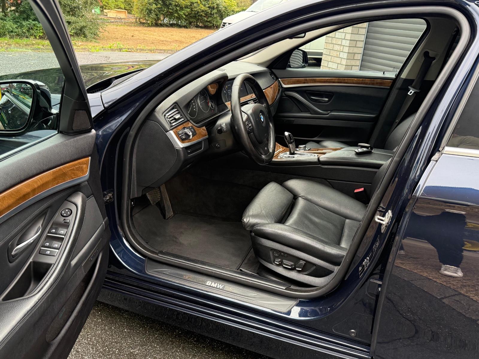 BMW 530d*Head-up*PANO*Elek.Heckkl.*VOLL