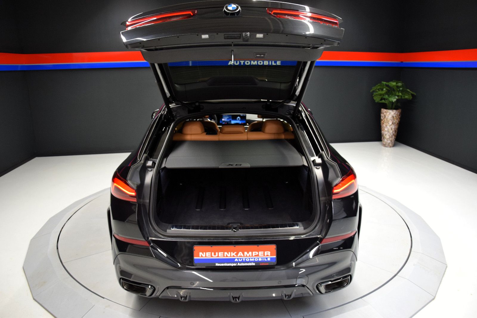 Fahrzeugabbildung BMW X6 30d xDrive M Sport Pro Facelift Pano h/k 360°