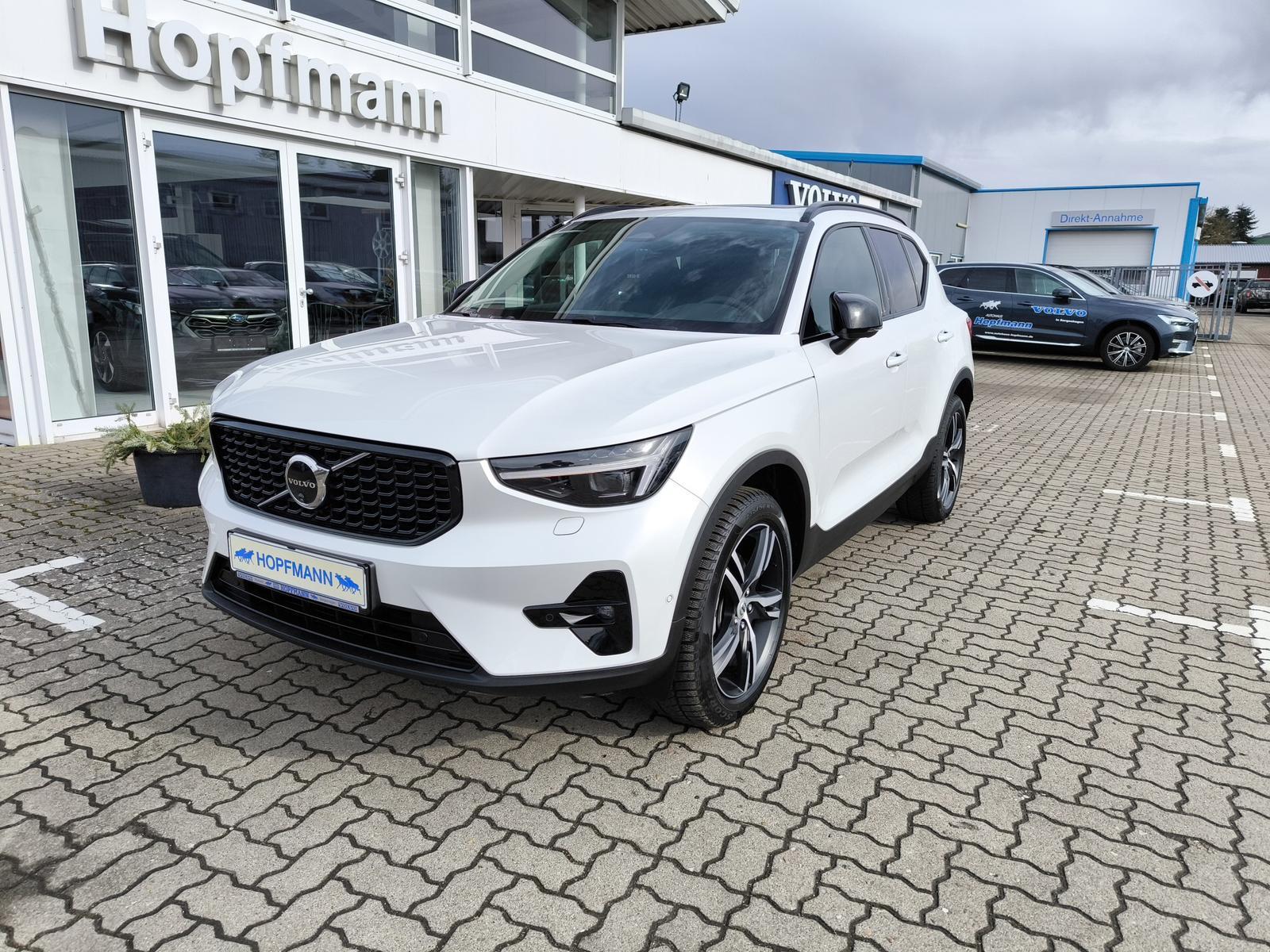 Volvo XC40 B3 Benzin Plus Dark