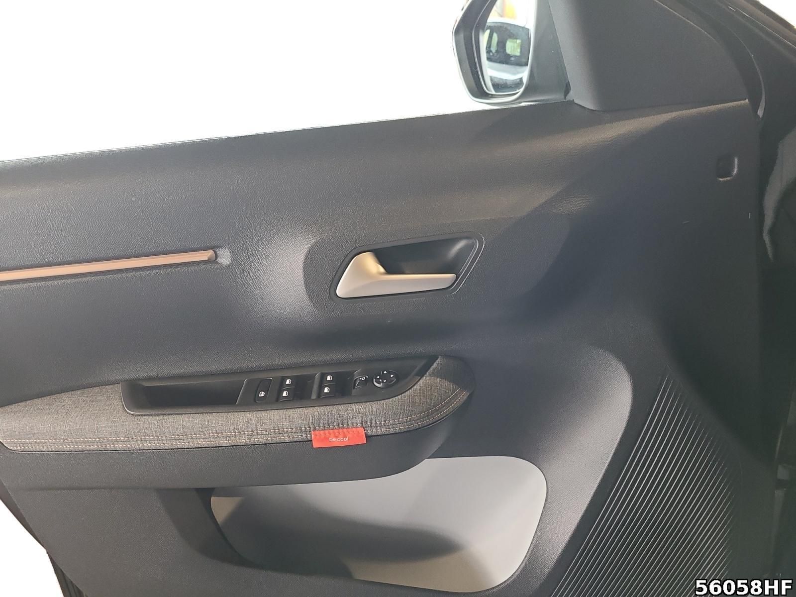Fahrzeugabbildung Citroën C3 Aircross Plus Turbo 100 PS MT