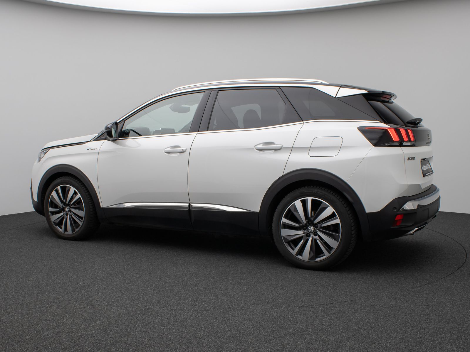 Fahrzeugabbildung Peugeot 3008 Hybrid4 300 GT Panorama 360° Massage AHK
