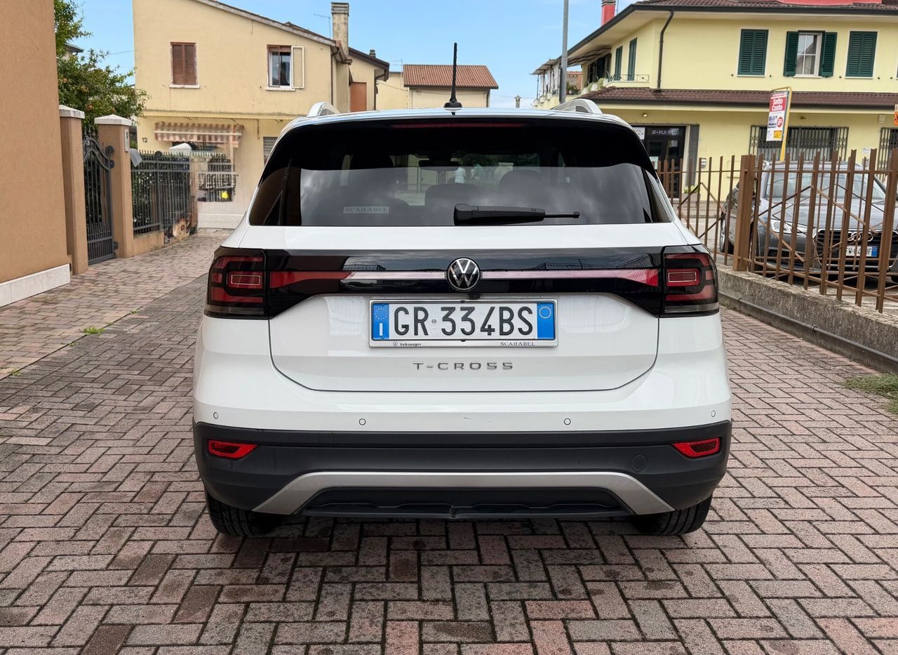 Volkswagen T-Cross 1.0 TSI 110 CV Ok Neopatentat imagem 3