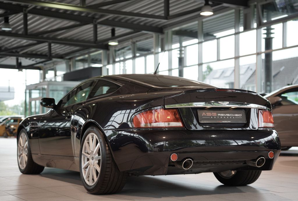 Aston Martin Vanquish