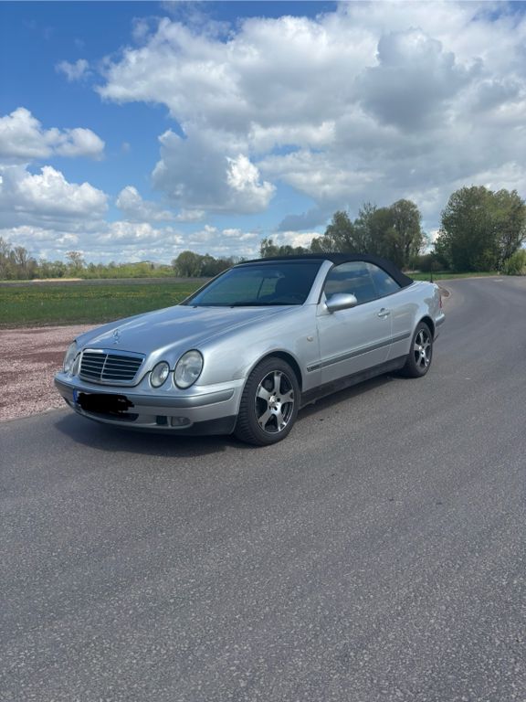 Mercedes-Benz CLK 230