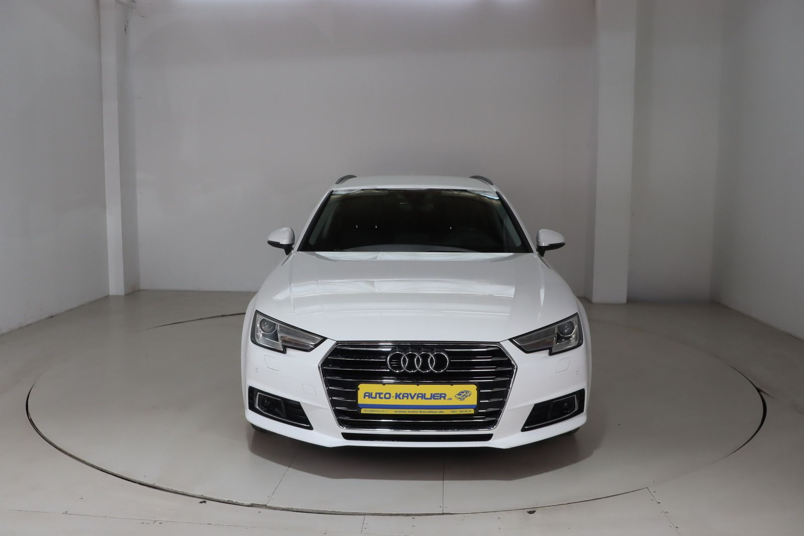 Fahrzeugabbildung Audi A4 Avant 3.0 TDI design * HUD * AHK