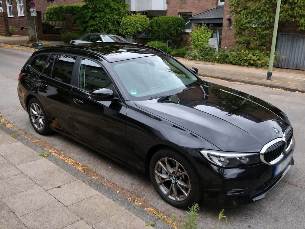 Image of BMW 330