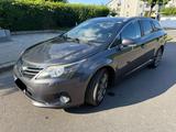 Toyota Avensis Combi 2,2-l-D-CAT Executive  - Toyota Avensis: D Cat