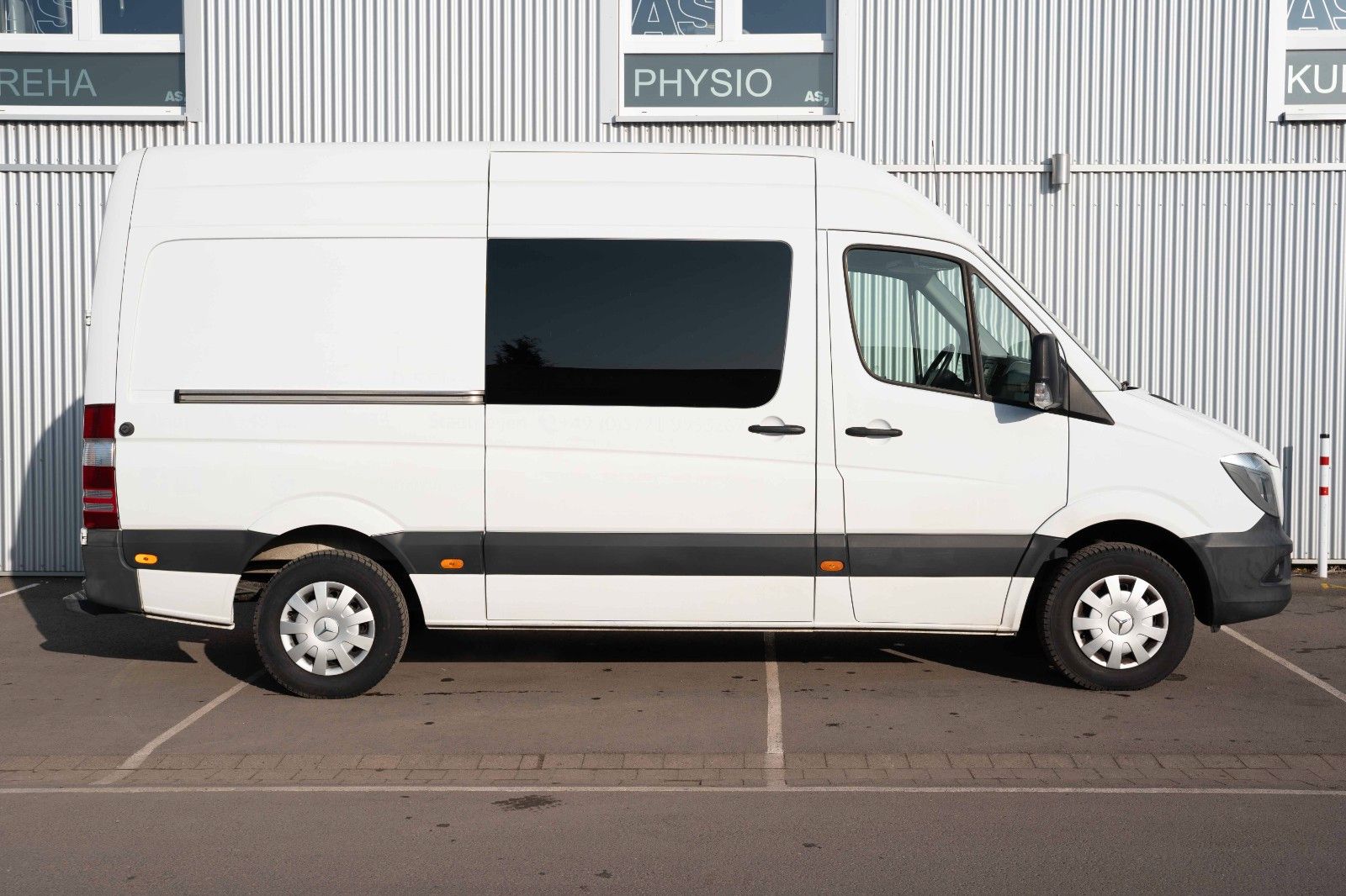 Fahrzeugabbildung Mercedes-Benz SPRINTER II L2H2 KASTEN 216 CDI AHK  KLIMA TEL