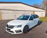 Skoda Octavia 2.0 TDI DSG RS Ahk Navi Led Carplay