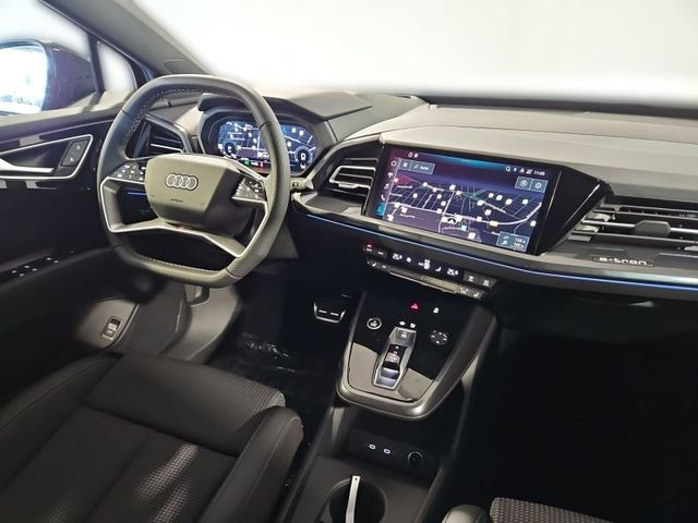 Q4 SUV 40 e-tron S LINE+MATRIX+AHK+HUD+SPORT+