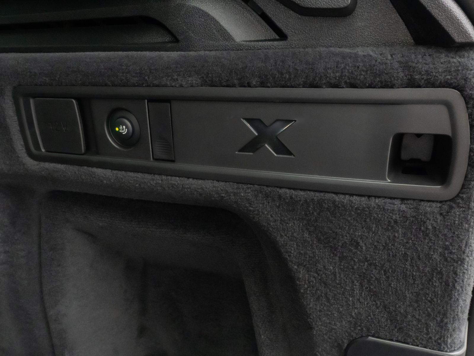 Fahrzeugabbildung BMW X5 xD40d M Sport AHK 360&deg; H/K Panorama Laser 22"