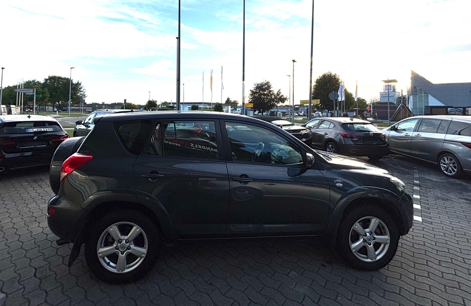 TOYOTA RAV 4 2.2D 177CH 4X4