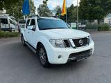 Nissan Navara Pickup Double Cab LE V6 4X4 - Nissan Navara: V6