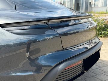 2020 Porsche TAYCAN — миниатюра 20