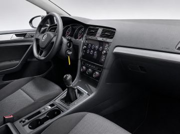 Volkswagen Golf - 7