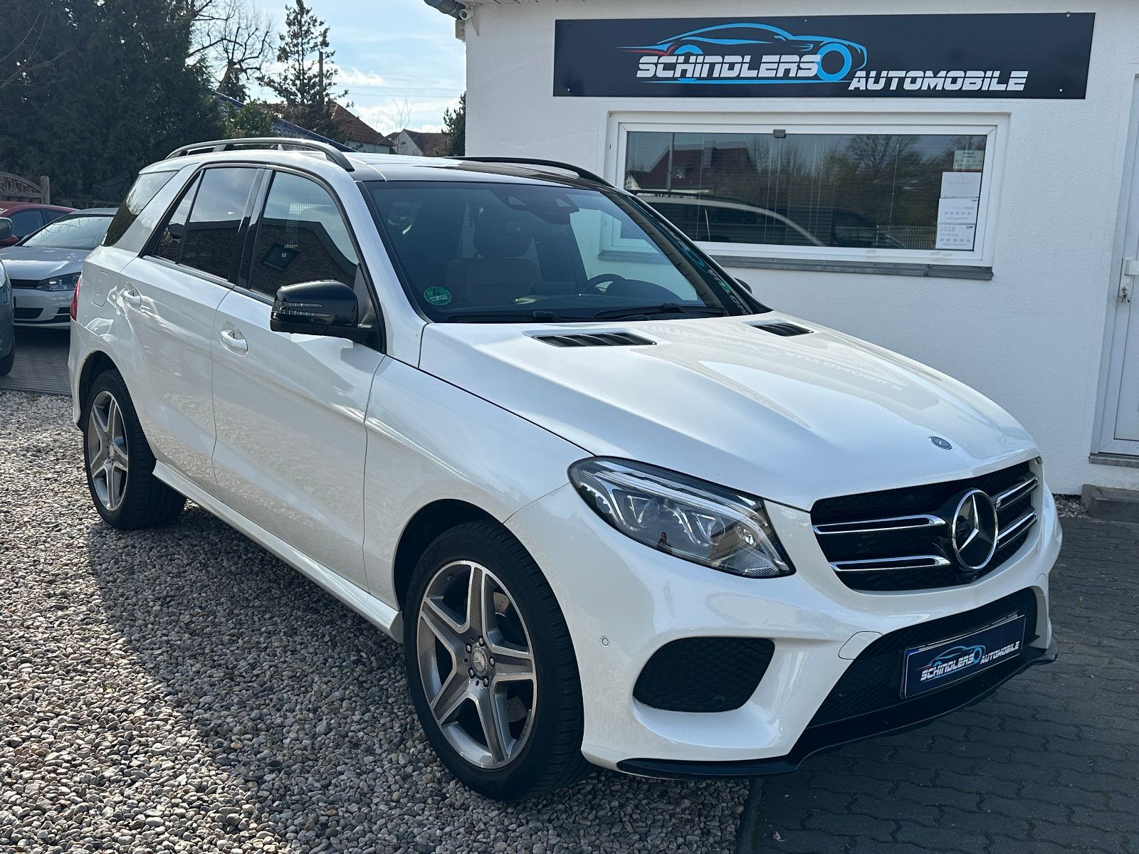 MERCEDES-BENZ GLE 350 d 4Matic AMG Panorama. STH  ACC LED AHK