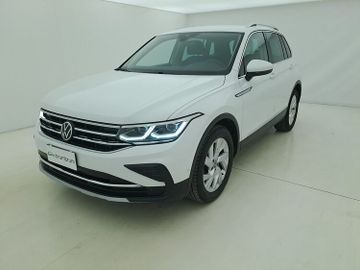Volkswagen Tiguan - 1