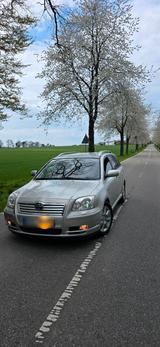 Toyota Avensis T25 Kombi 2.2 D-CAT Executi... - Toyota Avensis aus 2005 mit Diesel-Antrieb