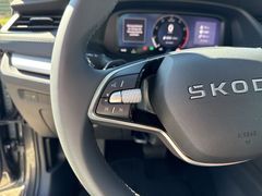 SKODA Octavia Combi 1.5 TSI Essence DSG_AHK_LED_