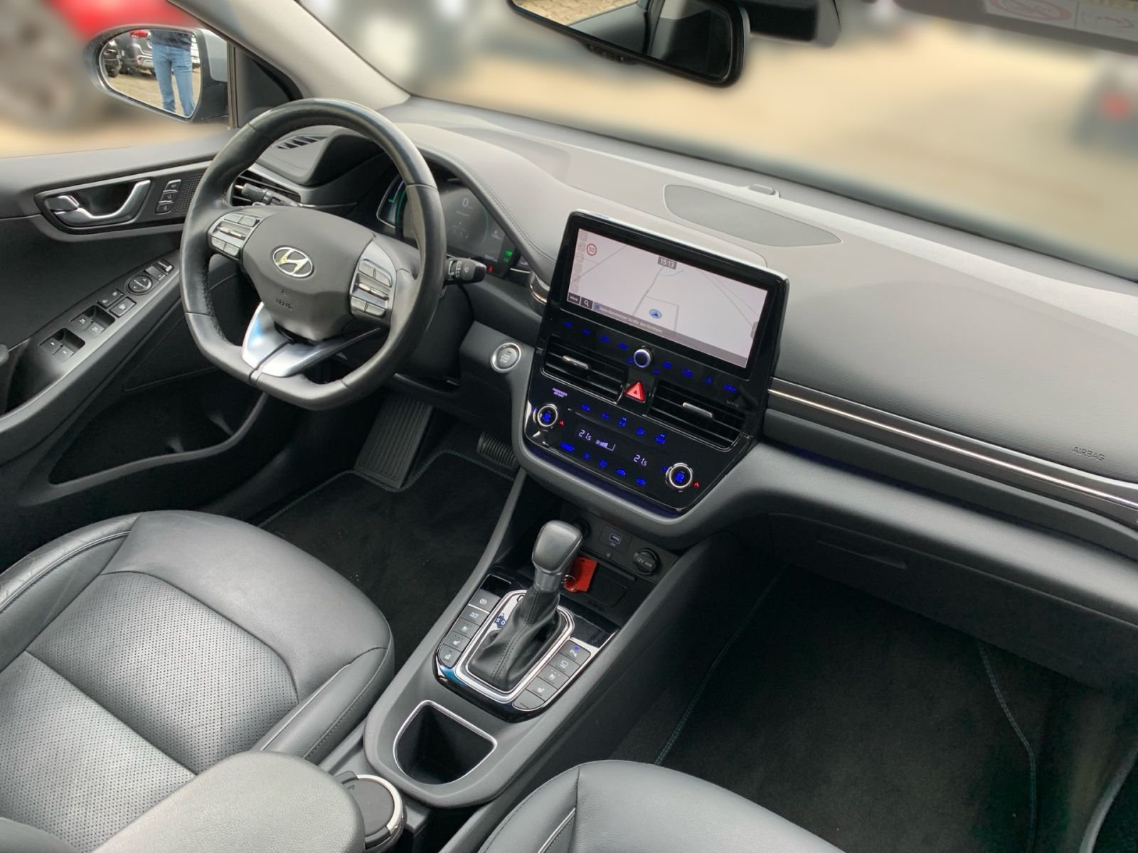 Fahrzeugabbildung Hyundai IONIQ 1,6 GDI Premium-Paket Hybrid