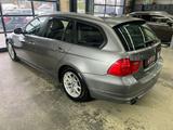 BMW 320i Touring Automatik+AHK+Navi+Pano+SHZ+PDC+16" - BMW: 16i