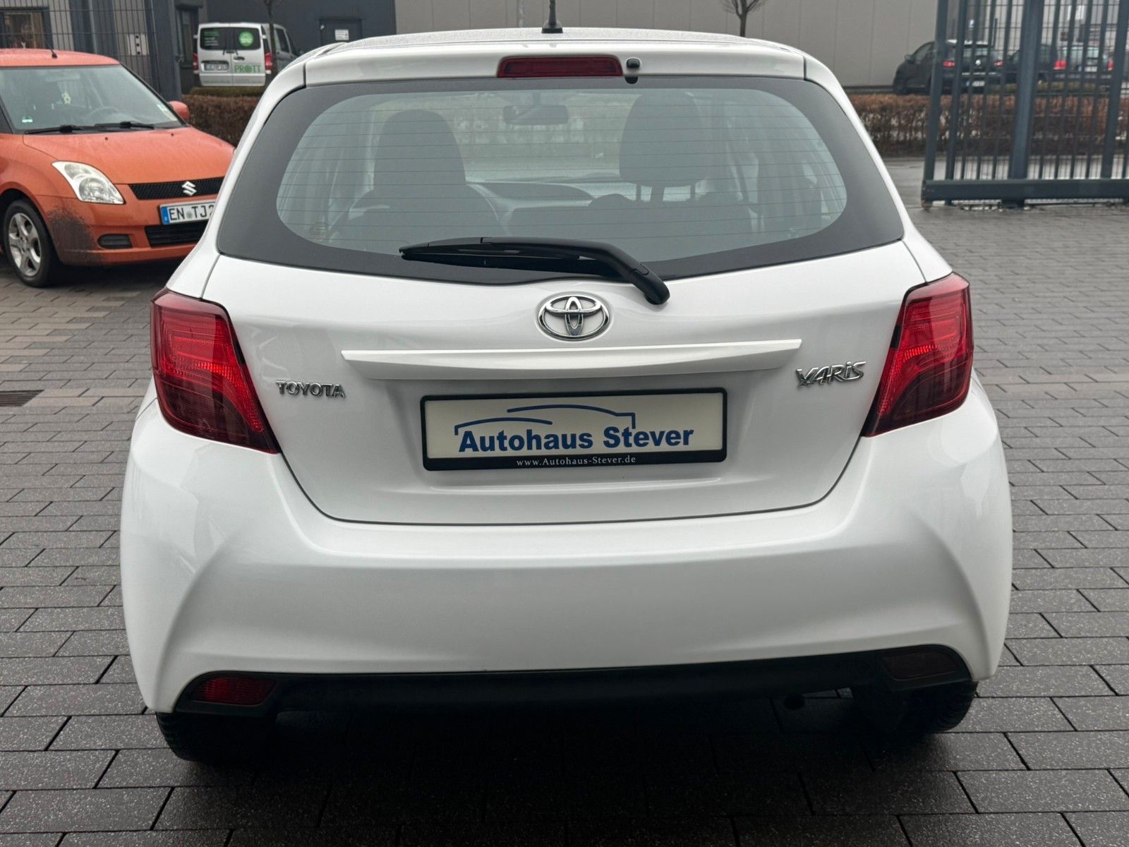 Fahrzeugabbildung Toyota Yaris Basis