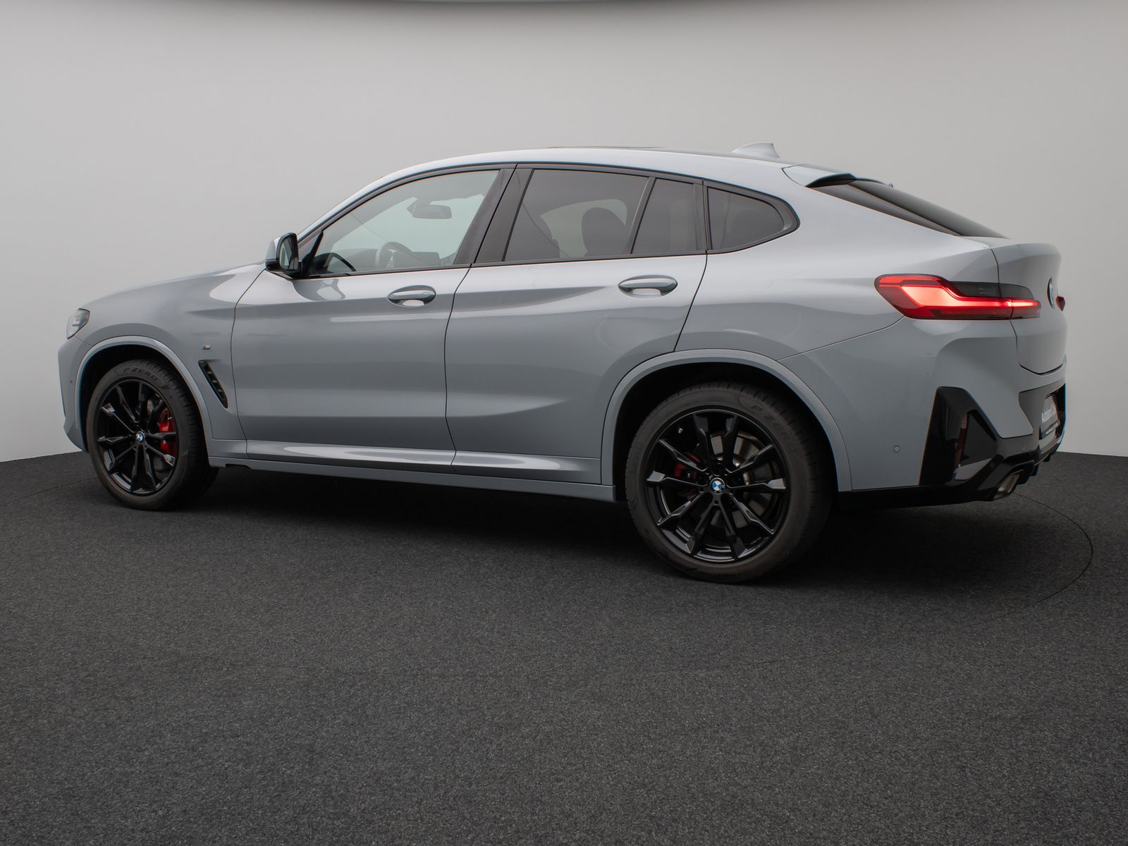 Fahrzeugabbildung BMW X4 xD30i M Sport Panorama 360°DAB H/K AHK Komfor
