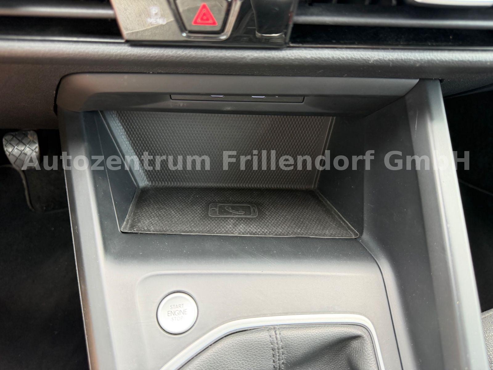Volkswagen Golf VIII Lim. Life NAVI/IQ/AMBIENTE BELEUCHTUNG, миниатюра 23