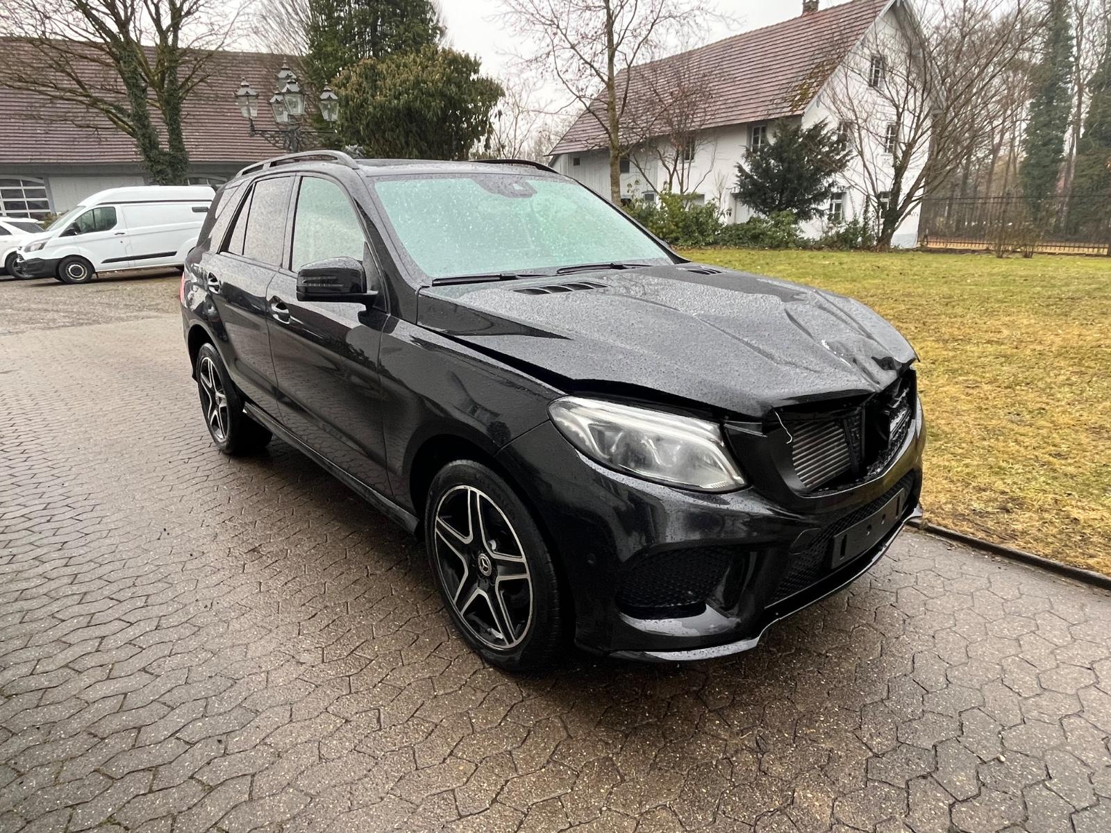 Mercedes-Benz GLE 350 d 4Matic AMG LINE KAMERA NAVI FRONTSCHAD