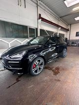 Porsche Cayenne GTS - Porsche Gebrauchtwagen in Frankfurt