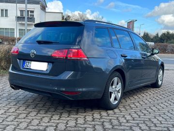 Volkswagen Golf - 5