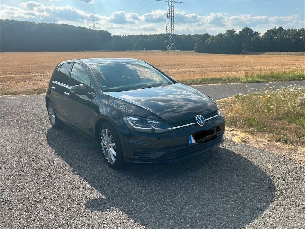 Image of Volkswagen Golf