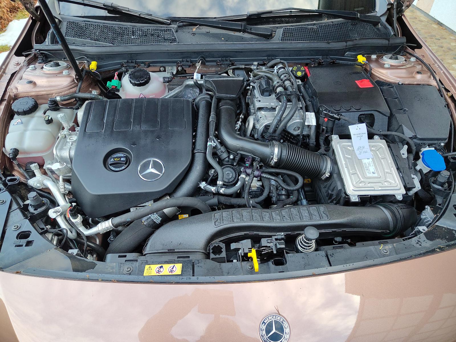 Mercedes-Benz A 250 e DCT Progressive