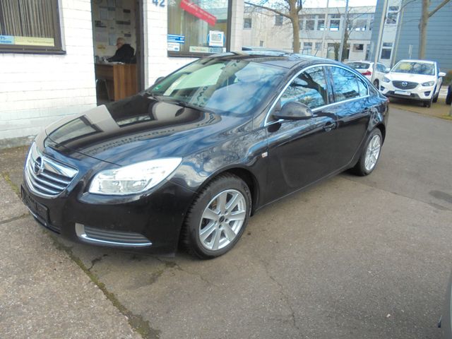 Opel Insignia A Lim. Edition"KLIMATR.-AHK-PDC"