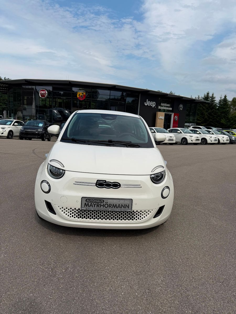 Fahrzeugabbildung Fiat 500 E