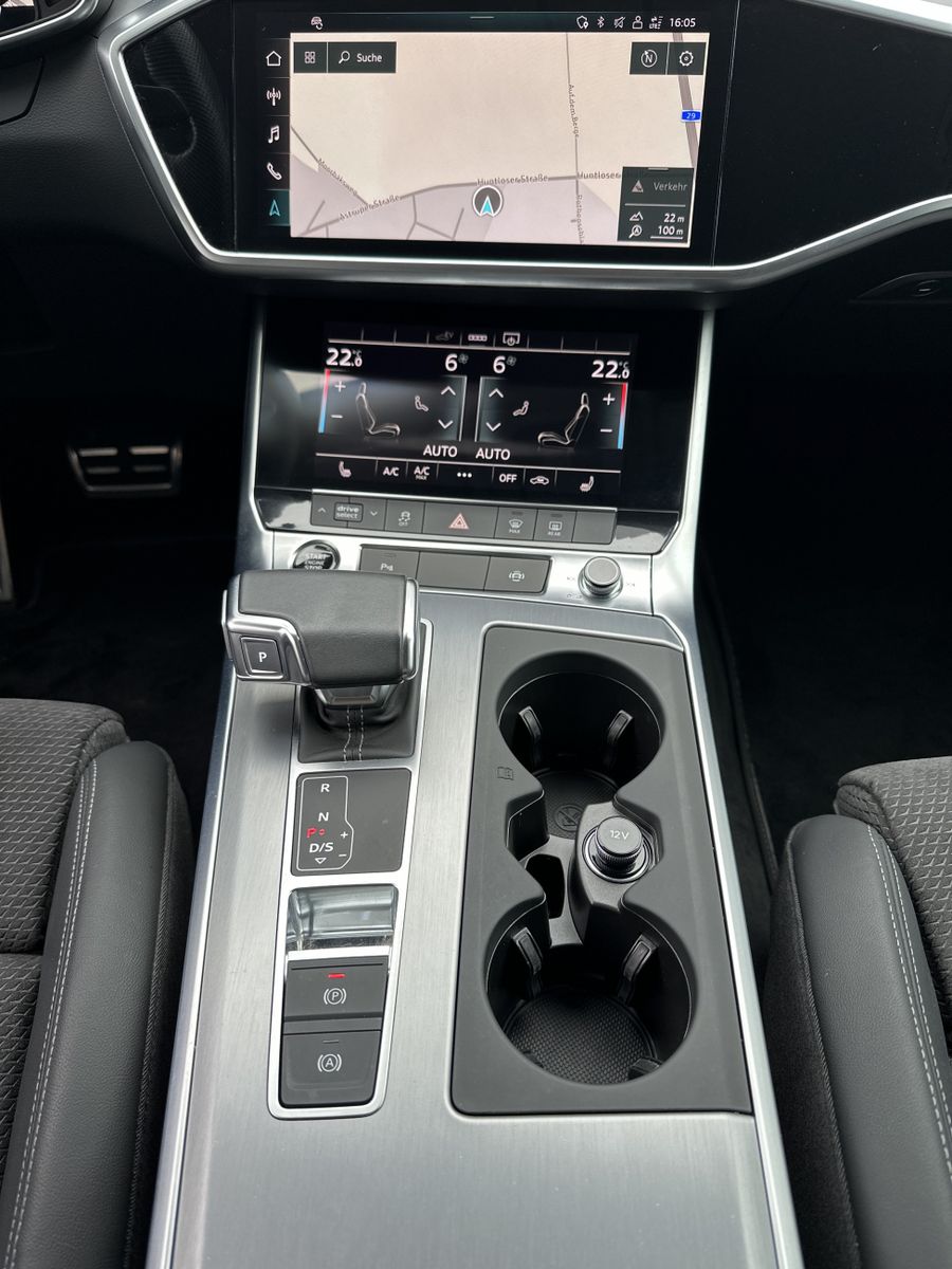 Fahrzeugabbildung Audi A6 Avant 55 TFSIe Quattro S-Line NAV+LED+CARPLAY