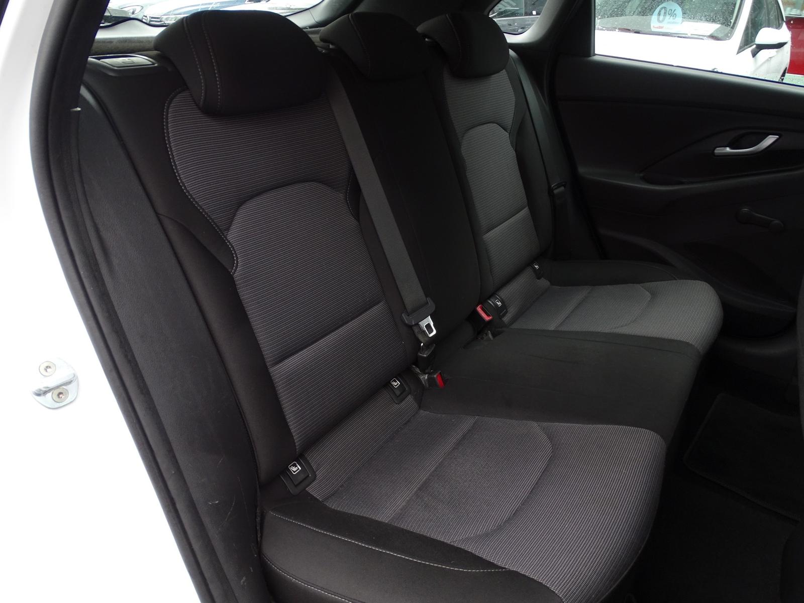Hyundai i30 1.4 Pure Tempomat Klima Spurhalte USB AUX