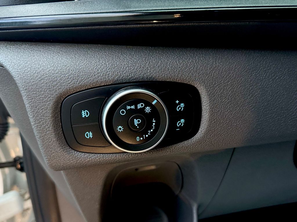 Ford Tourneo Custom 320 L1 Automatik 9Sit+2xSeitentür – Ansicht 31